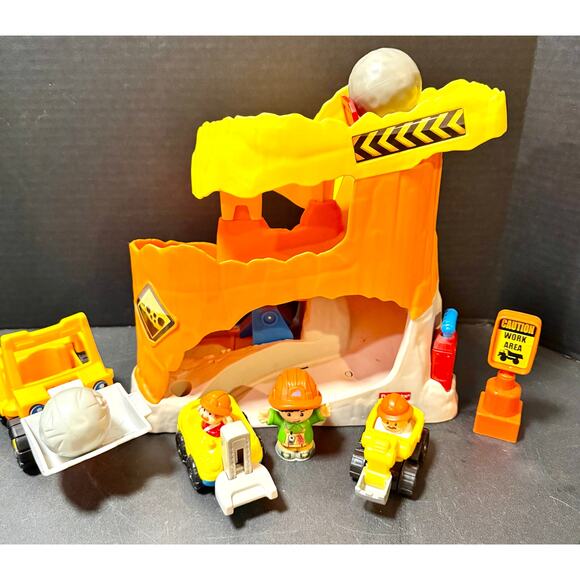 Fisher-Price Little People Off Road ATV Adventure boulders trucks wheelies sign - Picture 1 of 7